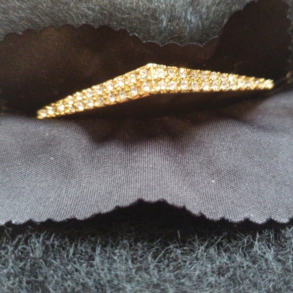 BCBG MAX AZRIA 2 FINGER RHINESTONE RING - Picture 2 of 7